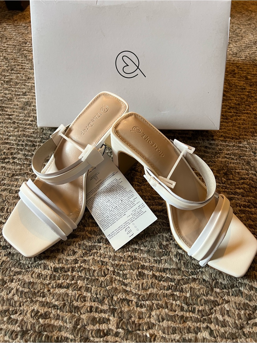 Qupid White Strappy Square-Toe Mid Heel Sandals